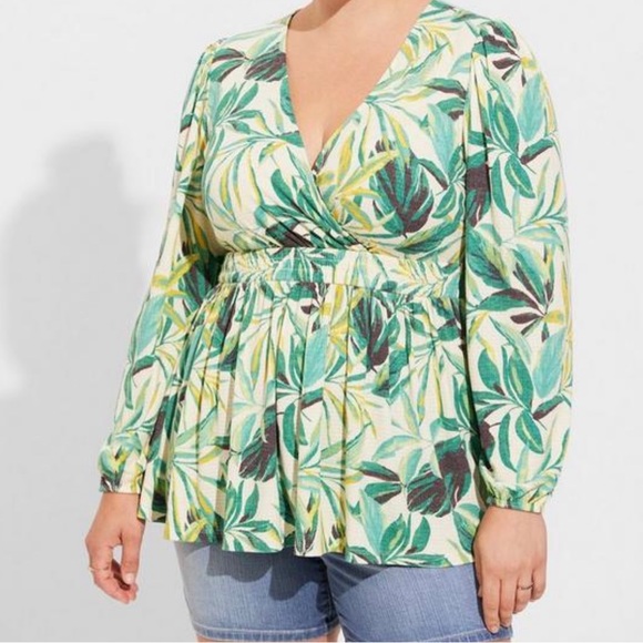 Torrid knit surplice puff sleeve, babydoll tap - Picture 3 of 4